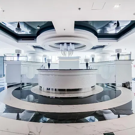 Ans Hanza Tower 21st Floor With View, Swimming Pool, Sauna, Jacuzzi, Viewing Terrace