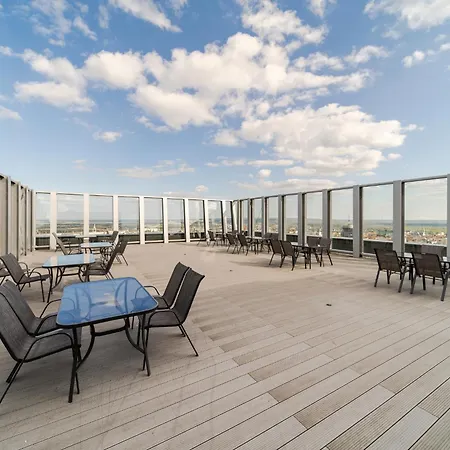 Ans Hanza Tower 21st Floor With View, Swimming Pool, Sauna, Jacuzzi, Viewing Terrace Apartment *