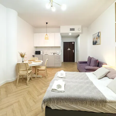 Ans Hanza Tower 21st Floor With View, Swimming Pool, Sauna, Jacuzzi, Viewing Terrace * Estetino