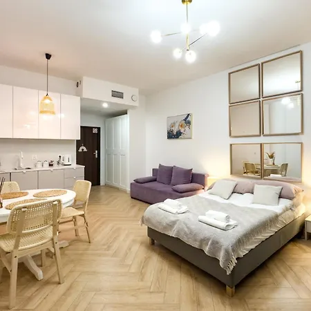 Apartment Ans Hanza Tower 21st Floor With View, Swimming Pool, Sauna, Jacuzzi, Viewing Terrace