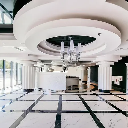 Apartamento Ans Hanza Tower 21st Floor With View, Swimming Pool, Sauna, Jacuzzi, Viewing Terrace *