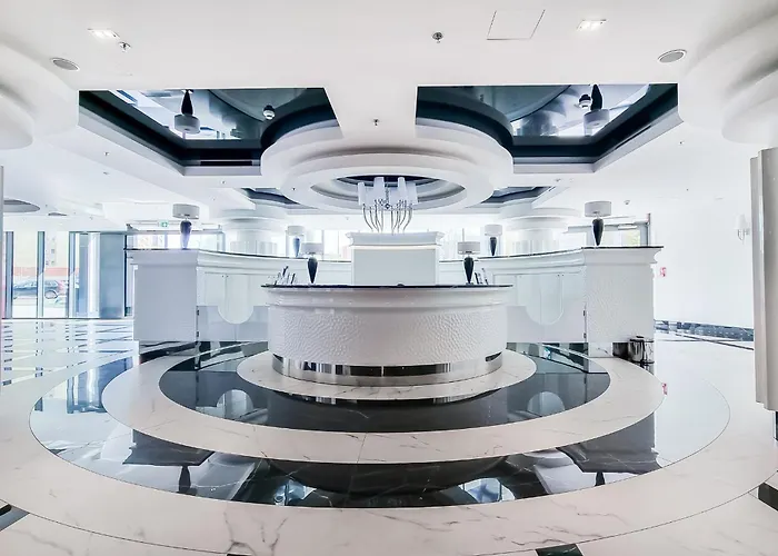 Ans Hanza Tower 21st Floor With View, Swimming Pool, Sauna, Jacuzzi, Viewing Terrace